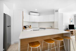 Upper Hastings Penthouse 5 - 2