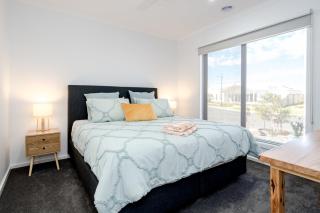 Retreat to the Coast - Sleeps 6 - 6