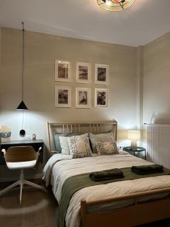 Greek spacious family room - 2