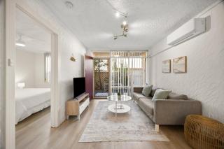 Beach Retreat with Courtyard - Walk to Glenelg Beach - 0