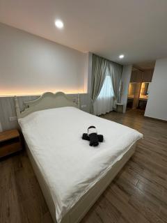 Modern 3BR Apartment in the Heart of Gadong - 1