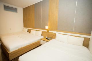 Hoang Loc Hotel - 8