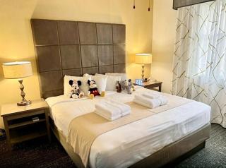 Stay Near Disney 2BR Pools & Arcade - 0