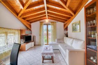 Casa Maddalena Private Beach, 2BR Sleeps 4 - Happy Rentals - 9