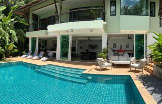 Beachfront villa in Rawai - Phuket - 2