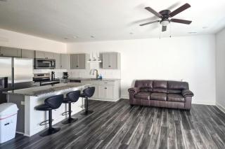 Walk to Parks & Dining! Newly Built Wichita Condo - 0