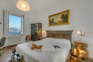 Villa Incanto Sul Lago: Lakefront, Garden & Balconies (Sleeps 7) - Happy Rentals - 5