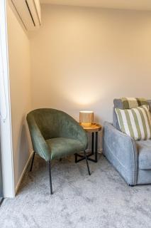 Stylish Two Bedroom Townhouse Near Lower Hutt - 6