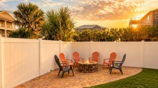 Luxurious Beachfront Home with Hot Tub Fenced Yard Bikes Fire Pit - 5
