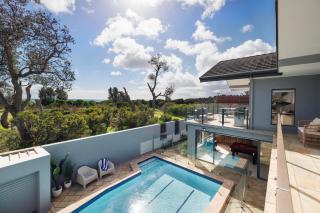 Absolute Beachfront - Luxury Accommodation in Rosebud - 6