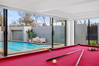 Absolute Beachfront - Luxury Accommodation in Rosebud - 2
