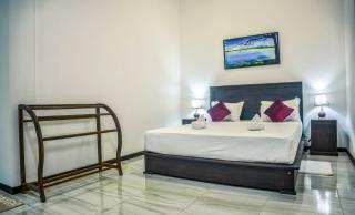 Rock Shade Villa - 0