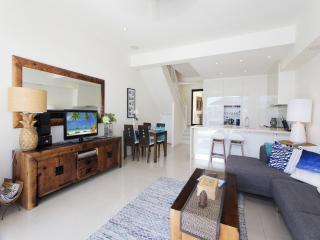 Weyba Quays Townhouse 7 Peza Court 6 - 9