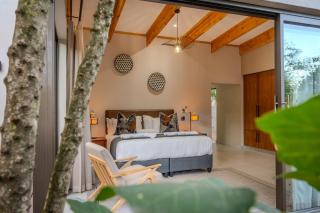 Bushbaby Valley Lodge - 0