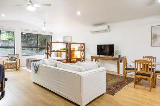 Rainforest Studio Cottage with Pool Access and 15 Min Beach - 8