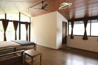 SHOLA Holiday Home with Uyillatti Waterfalls View - 8