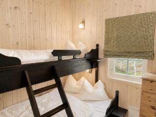 Family-Friendly Cabin With Stunning Outdoor Access - 2