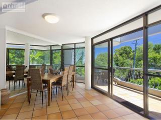 Panorama 200 Apartment 6 Upper Hastings Street 70 - 6