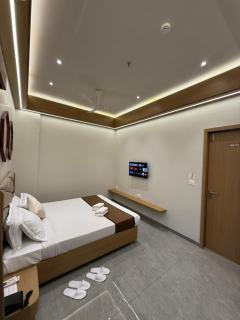Hotel Tejasvi Inn - 4