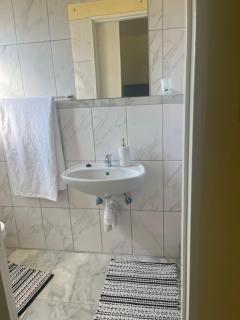 Inn and Out Self Catering Self Catering Accommodation - 5