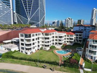Absolute Beachfront Apt Parking Ocean Views Pets Welcome - 3