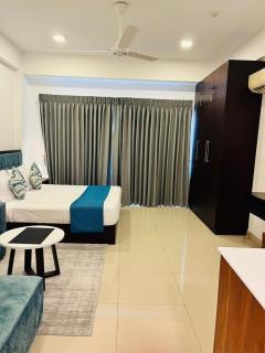 Ocean Breeze Sea View Luxury Apartments - 3