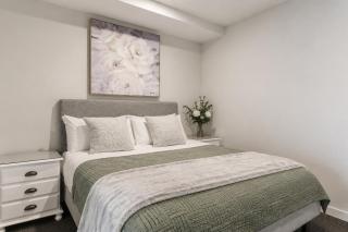 Upper West Side by Ready Set Stay - 2
