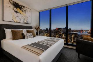 Upper West Side by Ready Set Stay - 8