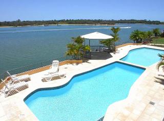 Aqua Linea 6 Noosa Parade 82 - 2