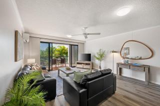 2BR Pool-view apartment at Mirage Resort - Alexandra Headland - 2