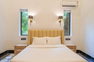 The Lagoon Villa Luxury 3BHK Private Pool Siolim - 3
