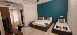 FabHotel Zelvora - 6