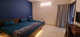 FabHotel Zelvora - 4