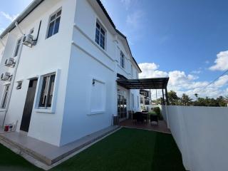 FM White House Kangar Family Homestay - 5