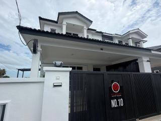 FM White House Kangar Family Homestay - 2