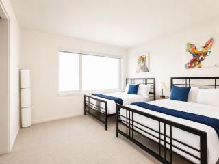 Stunning CozySuites on Mass with Parking - 3