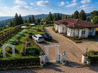 Hill Cliff Bungalow - 0