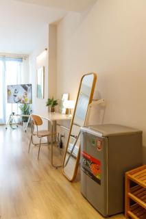 The Golden Glow Studio Private Self-Check In Center District 10 - 2