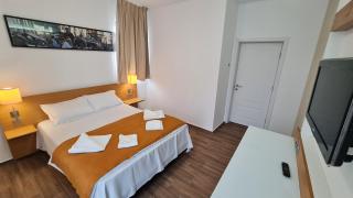 Jafar 1 - Modern 1BR Apartment with Balcony - 1
