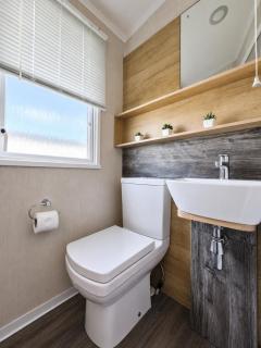 The Sandy Retreat a Stylish Caravan in Parkdean Camber Sands Resort, 2 Bedrooms, 1,5 Bathrooms, Sleeps 6 - 2