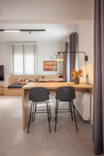 Mazi Rooms Charilaou 2,0 - 6