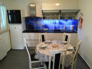 Apartman Marija - Vodice - 0