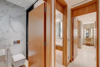 Prestige 2BR Opera Suite - Spacious Comfort, Pool & Gym - 1