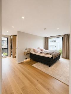 Brand-New Exclusive House with Rooftop Terrace - 8