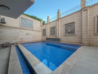 Duplex 2BR with Rooftop Terrace Steps to Garden 8 - 8