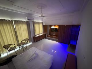 Serene PoolVilla Near Udaipurs Scenic Countryside - 9