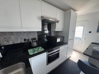 3-Bed Camber Sands Cabin - Pool - Parking - Pets - 6
