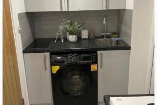 Sleeps2-Studio-NearBelhusWoods-FreeParking - 9