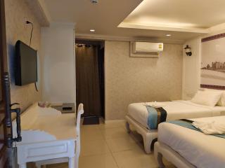 SiamX1 House&Bistro - 1