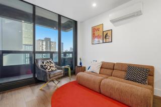 CBD Apt Near Queen Vic Market, Hospital and Trams - 3